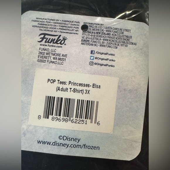 NWT Funko POP Disney’s Frozen Princess Elsa unisex t-shirt size 3X and 2X - Picture 4 of 5